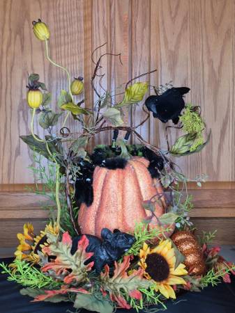 Large Fall/Halloween Centerpiece 1