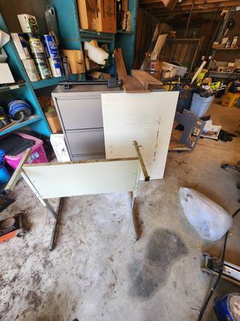 Adjustable Drawing desk 1