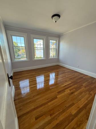 $3,800 / 3br - 1400ft2 - 1ST MONTH FREE! Renovated 3BR By Davis Square! (North Cambridge)63655268046595122