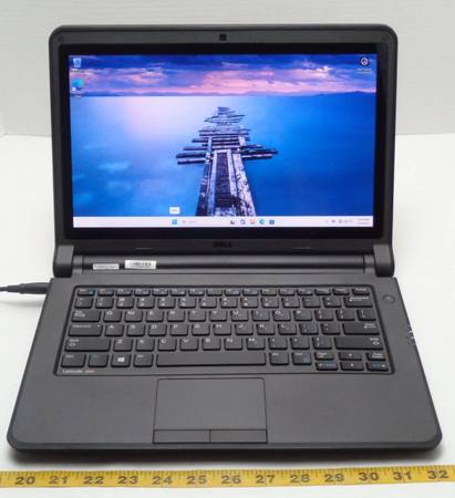 Dell Latitude 3350 Laptop 13.3" intel i3-5200U 2.20GHz/ 6GB RAM/ 500GB 1