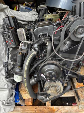 2005 VOLVO PENTA 454 7.4L 350 HP Motor marino de gasolina con inyección de combustible - $4,495 (Lynnwood)63470269186947121