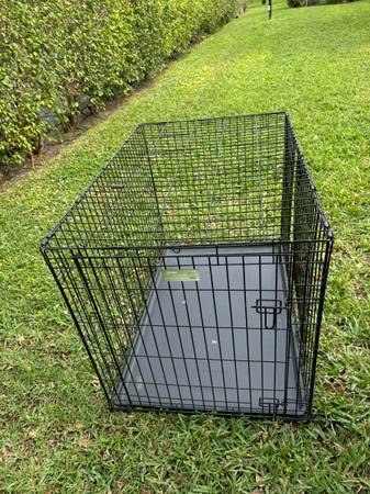 Large Fold Down Dog Kennel 1