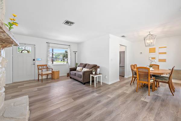$399,999 / 3br - 1368ft2 - ¡Recién listado! Encantadora casa en Stuart (Stuart)63799984221825122