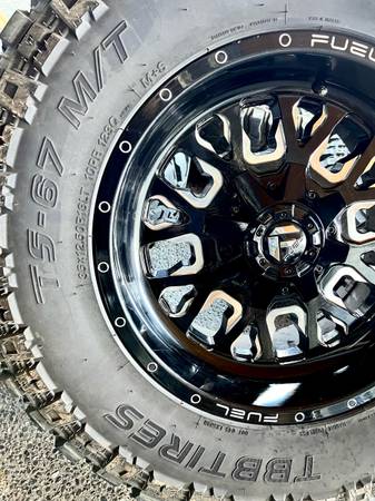 Fuel wheels & tires 8x6.5 or 8x165.1 1