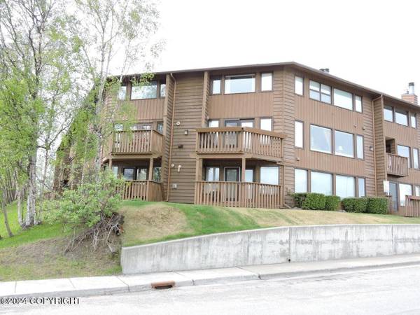 $1,150 / 1br - 735ft2 - Bridgeway64004785769474120
