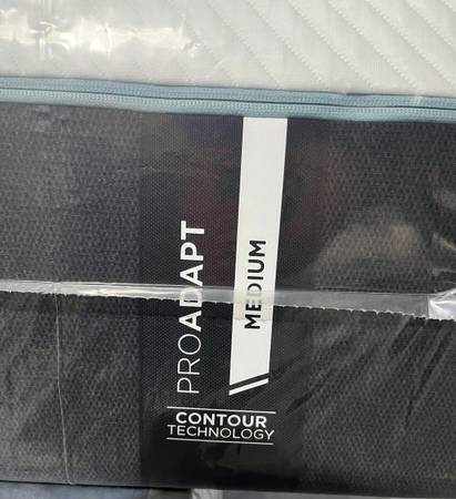 Split king Tempur-Pedic ProAdapt mattress . Colchòn Tempur-Pedic ProAd - $1,90063471455611651121