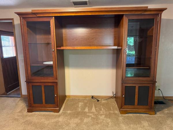 Vintage adjustable entertainment center 1