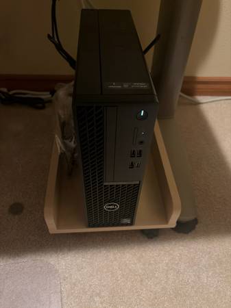 Dell Optiplex 7010 (96GB DDR5 RAM) 1