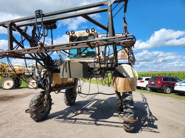 8250 Hagie self propelled sprayer 1