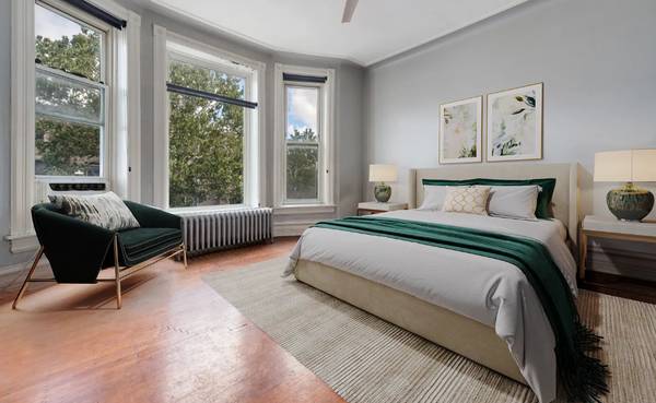 Snuggle-Ready Luxury Room with Views 1