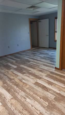 $600 / 200ft2 - Office Space - approx 200 SF (Greenville)64163329419137124