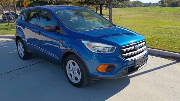 2017 FORD ESCAPE 1