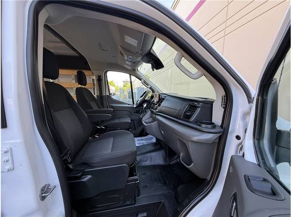 2023 Ford Transit 250 - Photo 11