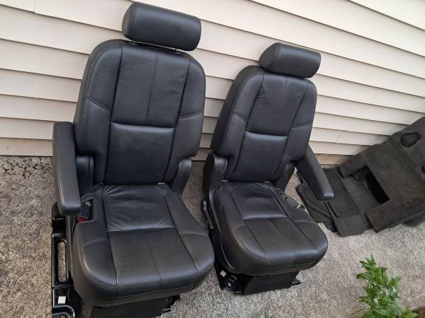 Like New Tahoe Yukon Second Row Heated Captains Chairs 1