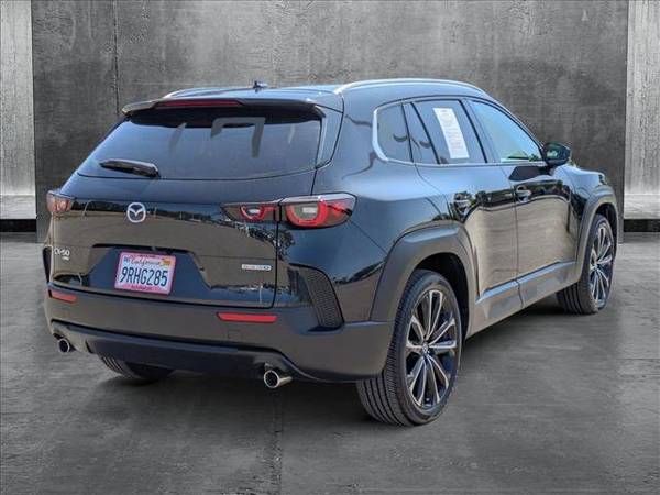 2025 Mazda CX-50 AWD, tracción en las cuatro ruedas, paquete Premium Plus 2.5 S SUV - $31,985 (Llame al *(949) 468-5332* para confirmar disponibilidad al instante)63437209053059124