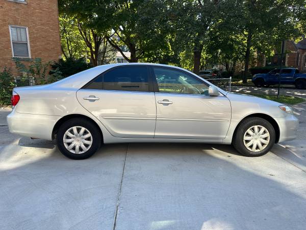 2005 TOYOTA CAMRY LE - $3,700 (CALIFORNIA AND LINCOLN AVE.)65682248155138121