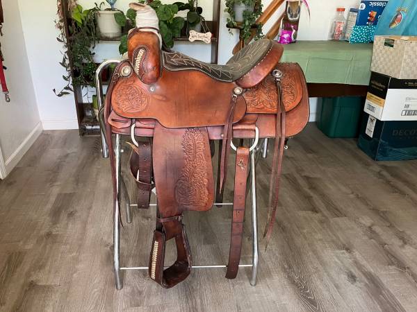 Western Saddle 1
