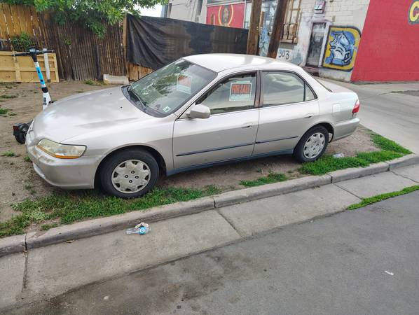1999 Honda accord - $1,900 (Denver)63619771136769122