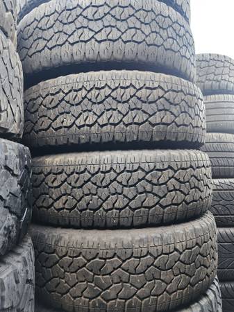 Great looking set of All Terrain tire, size LT 275/65R20 1