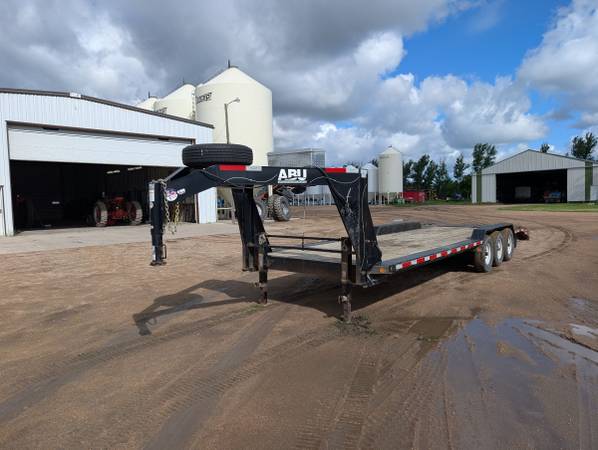 2018 ABU Gooseneck Trailer 1