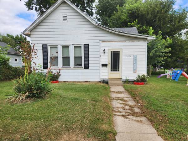 $750 / 2br - 1200ft2 - House for rent (Terrehaute)63675863451009120