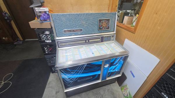 WURLITZER ZODIAC JUKE BOX 1971 MODEL 3500 - household items - by