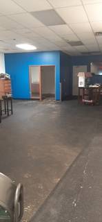 $2,259 / 3450ft2 - Office/Showroom/Warehouse.....3450 sq ft (Muskego/New Berlin area)64152175905921122