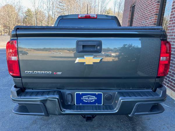 2018 Chevy Colorado Crew Cab V6 4x4, 119 mil millas, automático, verde/gris, en buen estado - $17.995 (Laconia, NH)63469916573059123