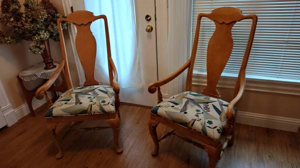 2 Solid Maple Queen Anne Captains Chairs 1