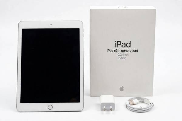 🍎 iPad 9th Gen 10.2" 64GB - Neatly Used - Like New ✨ 1