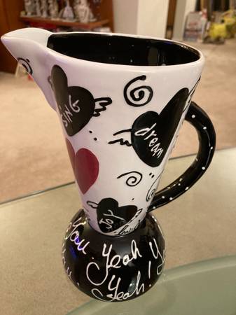 "I Love You Yeah" pitcher 1