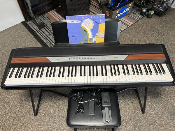 KORG SP 250 digital piano 1
