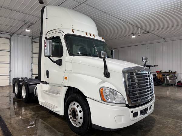 2018 Freightliner Cascadia 125 1