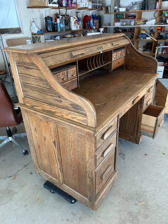 Solid oak roll top desk 1