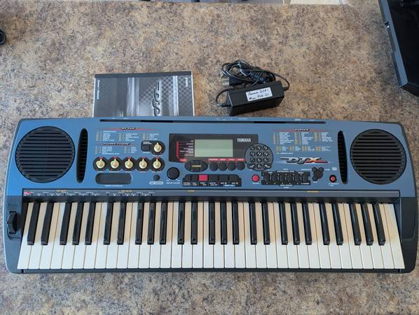 Yamaha DJX Keyboard 1