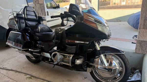 1997 Honda Gold Wing GL1500 SE – 49,573 Original Miles – Clean Title – $6,