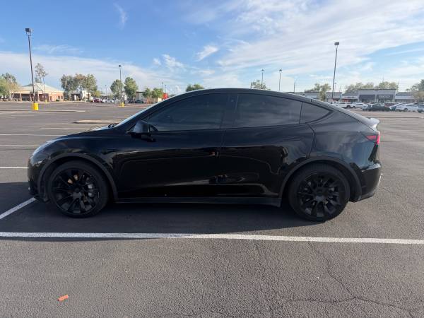 Tesla Y Dual Motor AWD Long Range 1