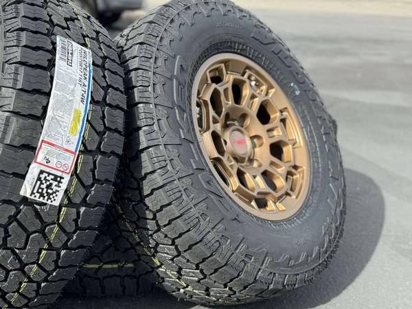 Llantas de 17" 265/70R17 A/T TRD PRO Toyota 4Runner Tacoma Tundra Se - $1.35063440099171203121