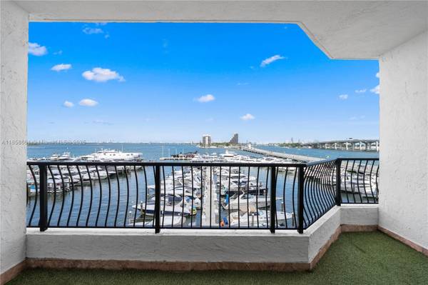 $2,100 / 500ft2 - Studio - 1 year lease (Edgewater)63825138581761120
