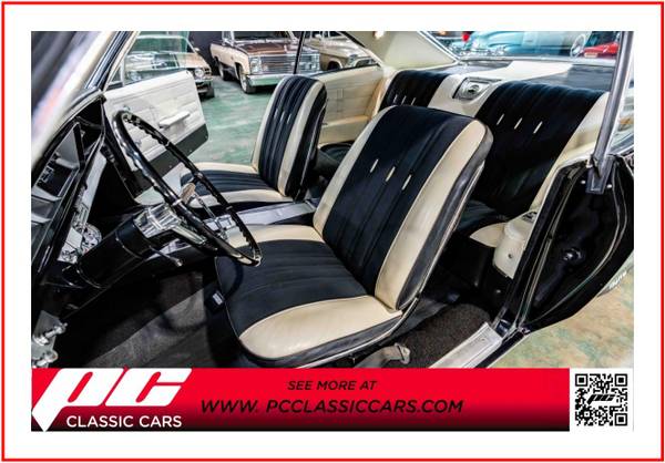 1966 Chevrolet Impala SS / Motor V8 original de 327 / Automático / Aire acondicionado - $28,50063613532494337122