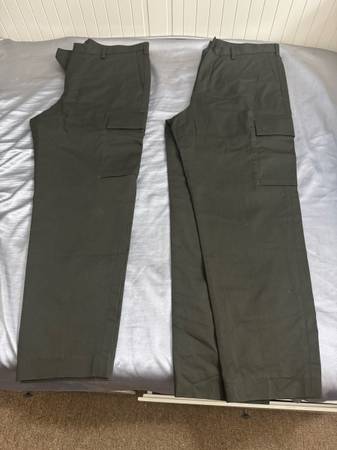 Theory Cargo Pants – Brand New, Size 33, Olive Green 1