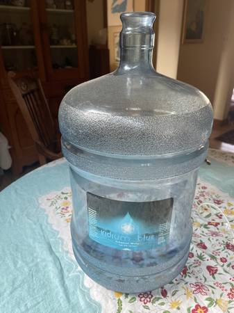 5 gallon empty plastic container 1