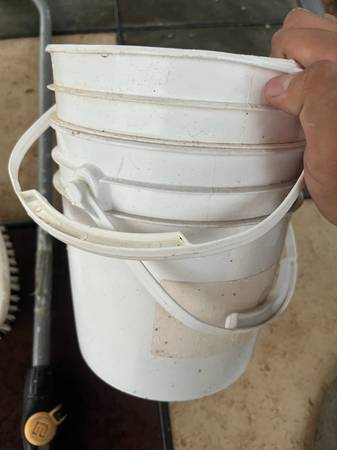 White Plastic Utility Buckets Containers 1