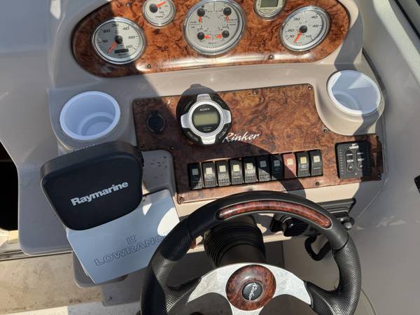 2005 Rinker Fiesta Vee 250 - $32.900 (Sacramento)63440056524931122