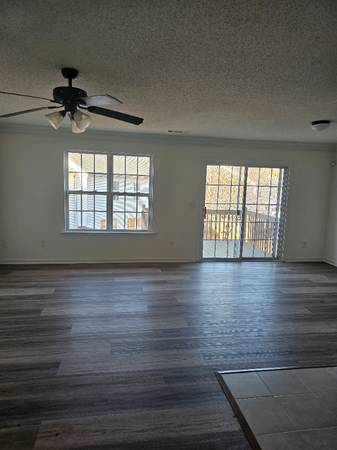 $2000.00 / 3br - Moderno adosado de 3 dormitorios / 3.5 baños en Hiram - Disponible desde el 1/6/24 - $2000/63964126620802122
