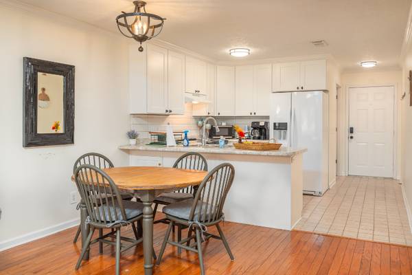 $2400.00 / 2br - Modern 2 Bed/2 Bath Unit in Starkville - $2400/mo63748383252355121