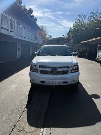 2009 Chevy Suburban 1