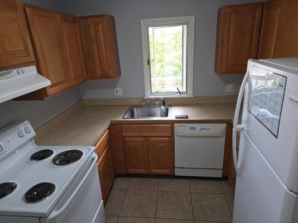$1450.00 / 2br - 900ft2 - 2 Bedroom Apt., Totally Renovated64010164429315123