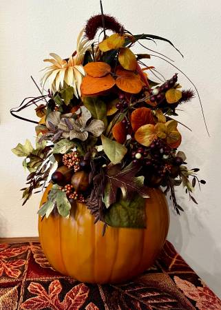 Fall or Queen Table Top Centerpiece, Pumpkin 1