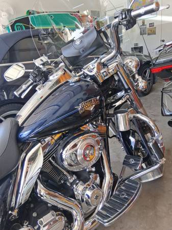 EUC 2012 ROADKING CLASSIC HD 1